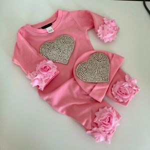 My lolliflop llc new baby suite and hat size 0-3